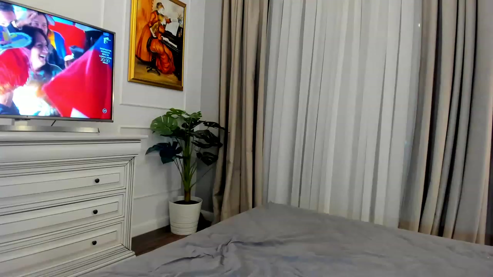 Gallery image thumbnail from EvaLunaX's myfreecams stream on, 02/26/2023, 19:10 image 11 of 20