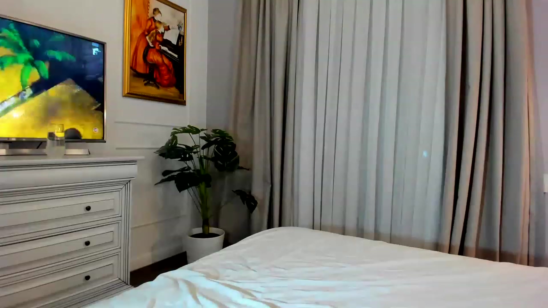 Gallery image thumbnail from EvaLunaX's myfreecams stream on, 03/19/2023, 18:39 image 7 of 20