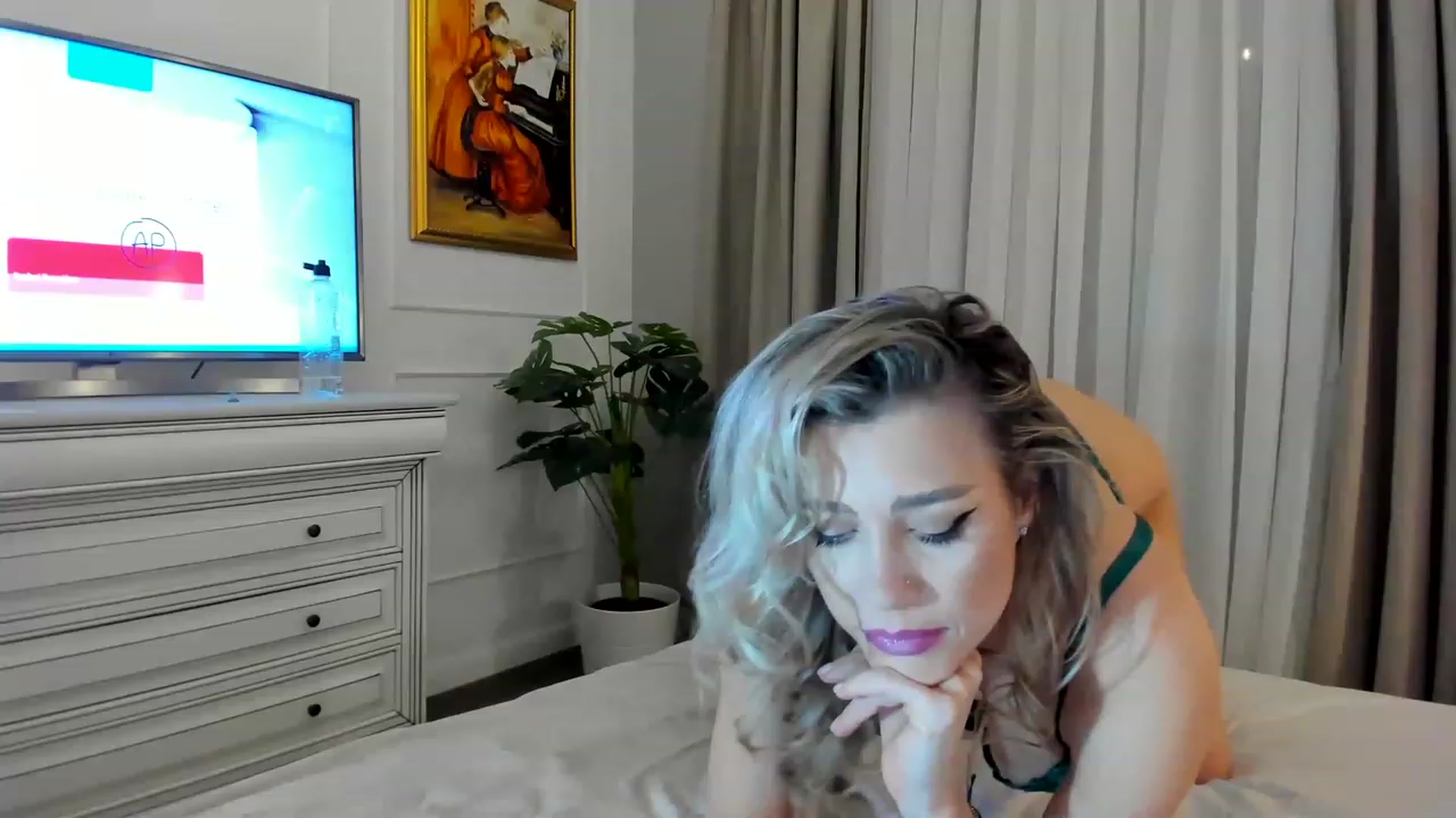Gallery image thumbnail from EvaLunaX's myfreecams stream on, 03/29/2023, 17:42 image 12 of 20