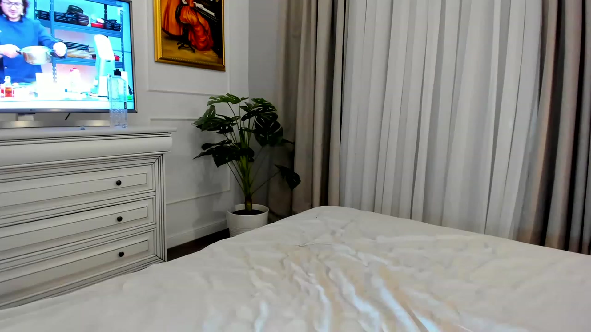 Gallery image thumbnail from EvaLunaX's myfreecams stream on, 03/29/2023, 19:05 image 1 of 20