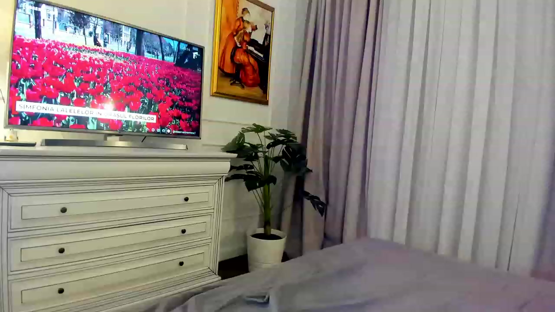 Gallery image thumbnail from EvaLunaX's myfreecams stream on, 04/13/2023, 17:31 image 1 of 20