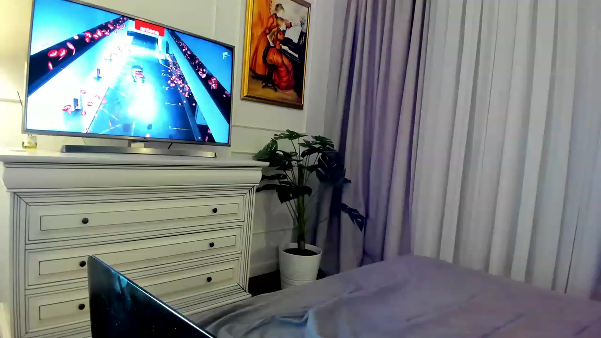 Gallery image thumbnail from EvaLunaX's myfreecams stream on, 04/13/2023, 17:31 image 3 of 20