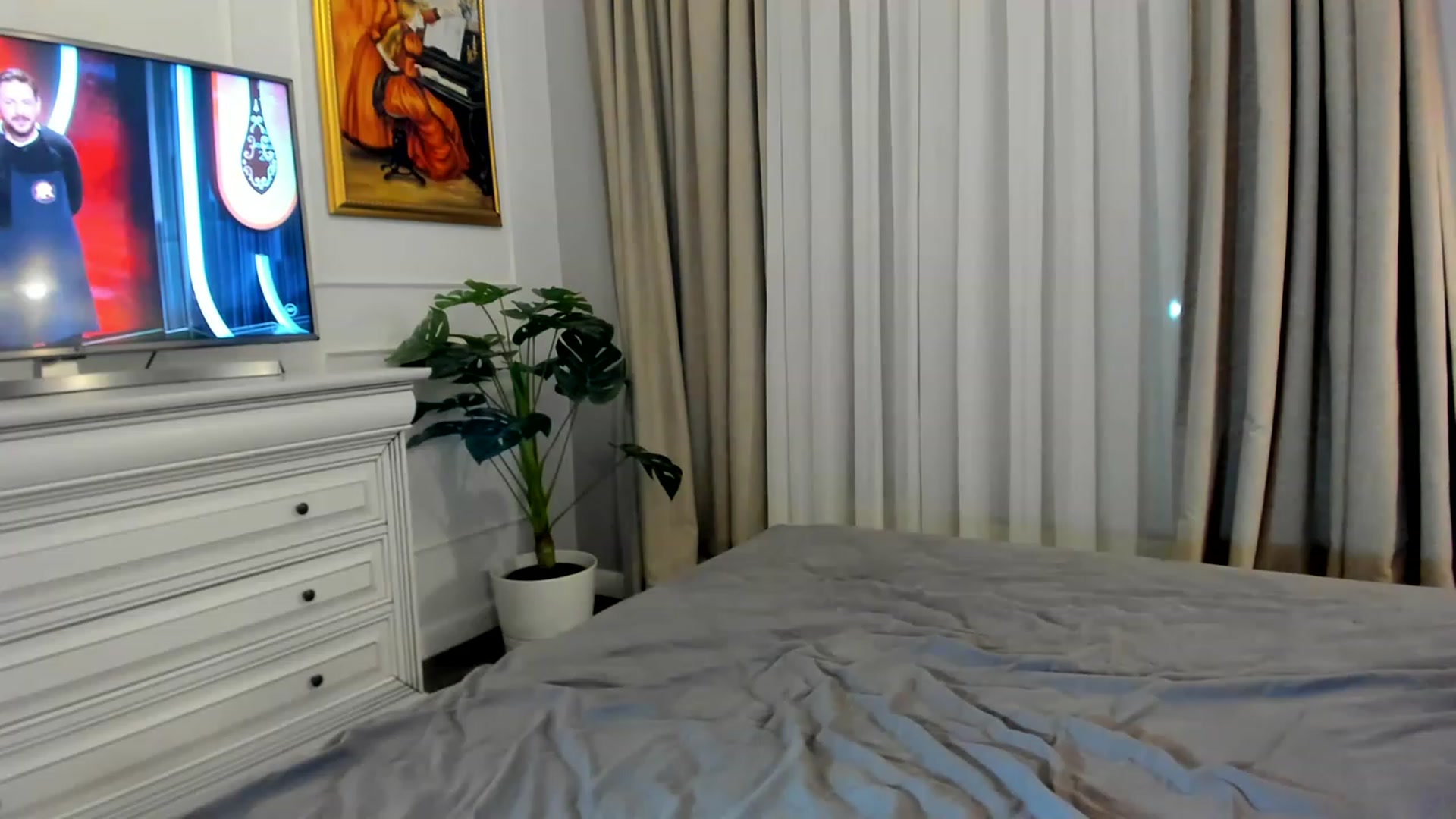 Gallery image thumbnail from EvaLunaX's myfreecams stream on, 04/17/2023, 17:40 image 16 of 20