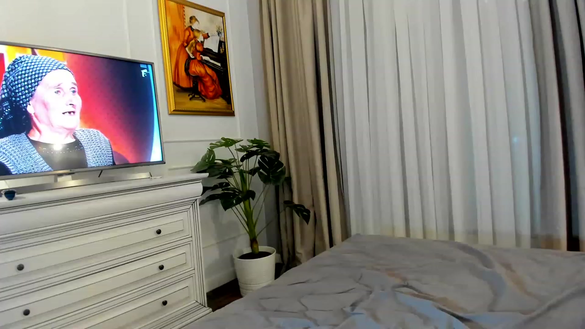 Gallery image thumbnail from EvaLunaX's myfreecams stream on, 04/24/2023, 17:51 image 13 of 20