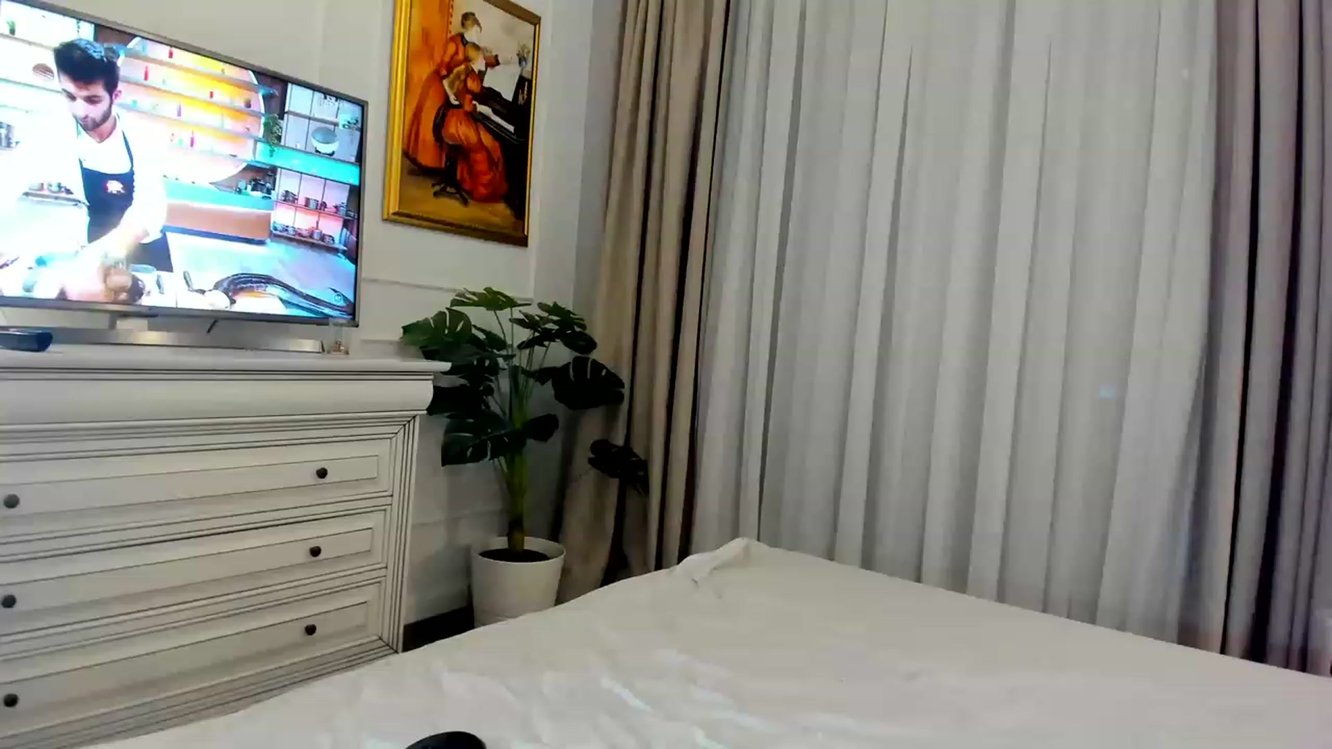 Gallery image thumbnail from EvaLunaX's myfreecams stream on, 05/01/2023, 19:15 image 3 of 20
