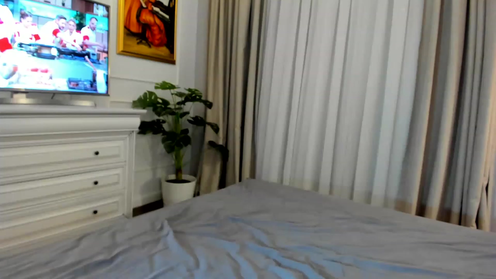 Gallery image thumbnail from EvaLunaX's myfreecams stream on, 06/07/2023, 19:06 image 14 of 20