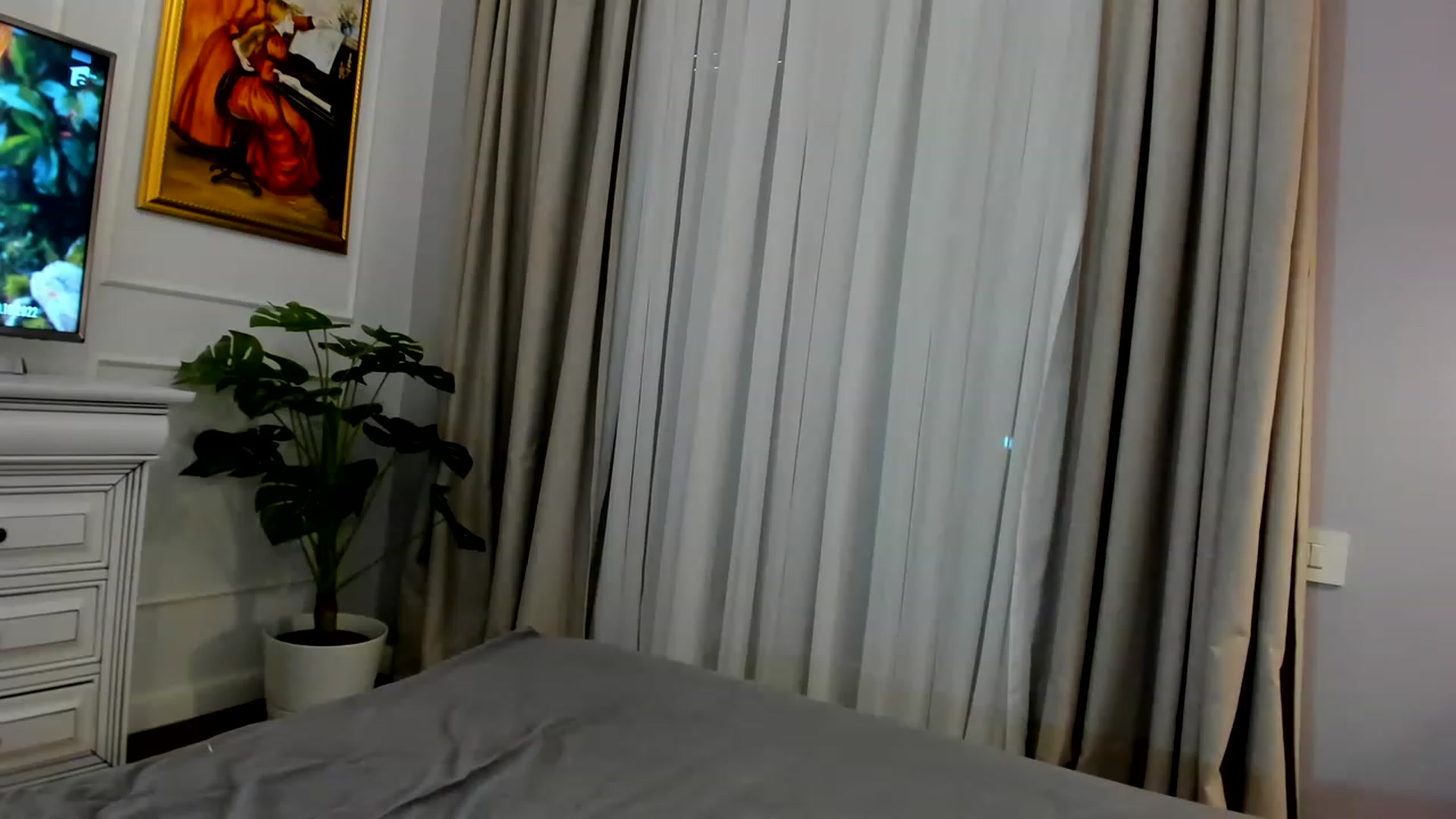 Gallery image thumbnail from EvaLunaX's myfreecams stream on, 06/20/2023, 17:30 image 6 of 20