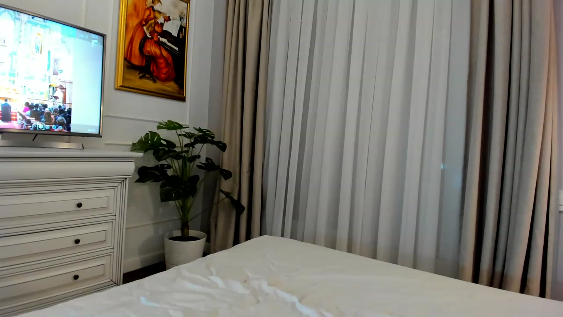 Gallery image thumbnail from EvaLunaX's myfreecams stream on, 06/27/2023, 18:12 image 3 of 20