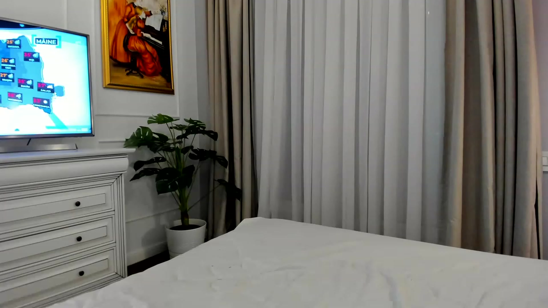 Gallery image thumbnail from EvaLunaX's myfreecams stream on, 07/05/2023, 17:43 image 12 of 20