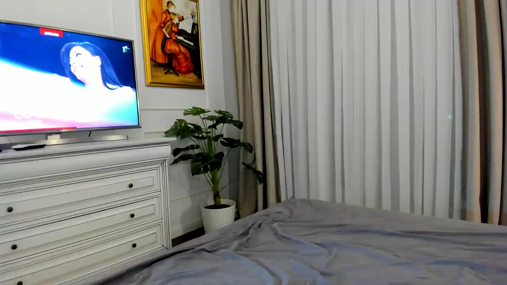 Gallery image thumbnail from EvaLunaX's myfreecams stream on, 07/24/2023, 18:13 image 15 of 20