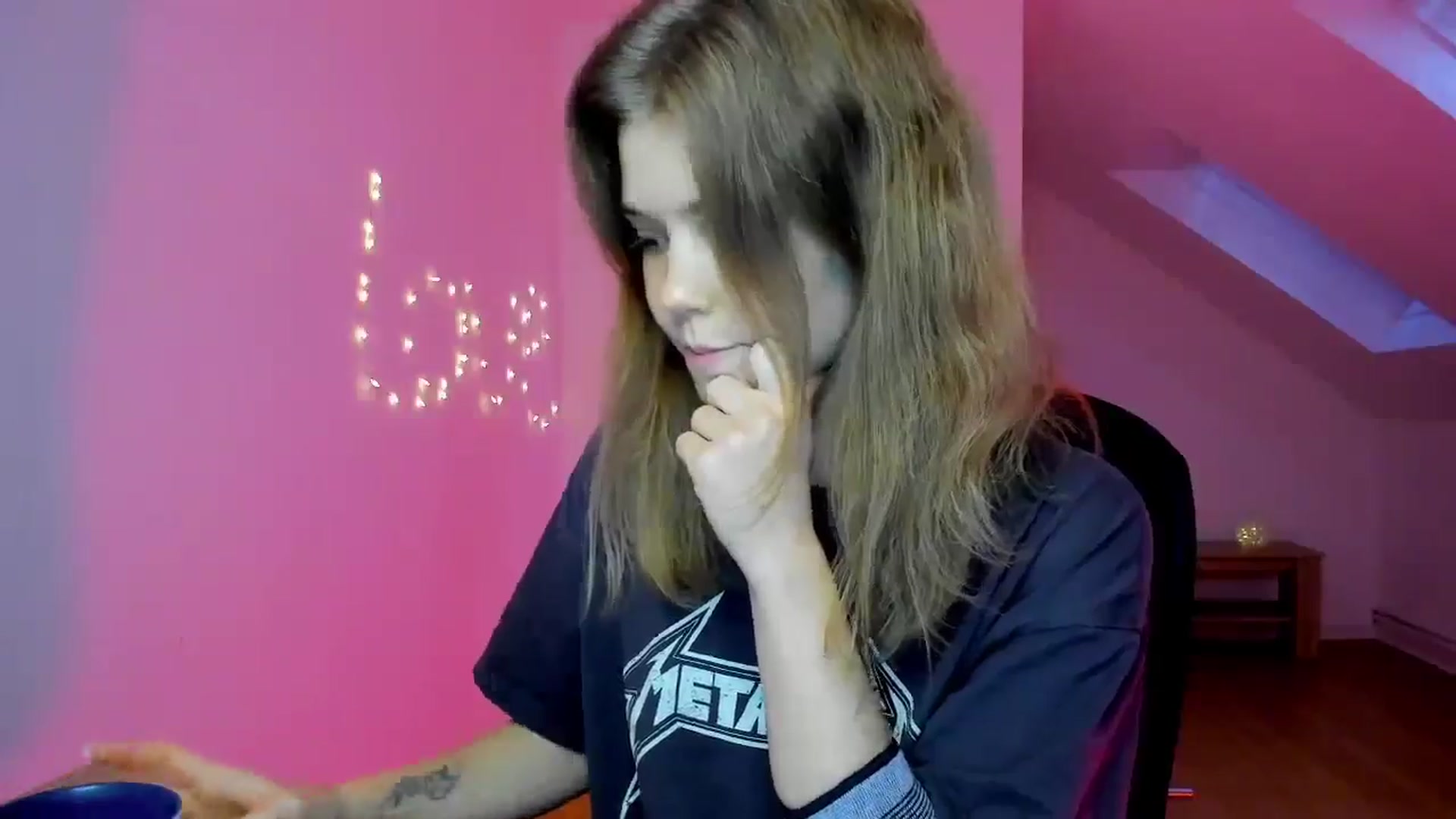 Gallery image thumbnail from EvaMetal's myfreecams stream on, 10/23/2025, 14:05 image 4 of 20