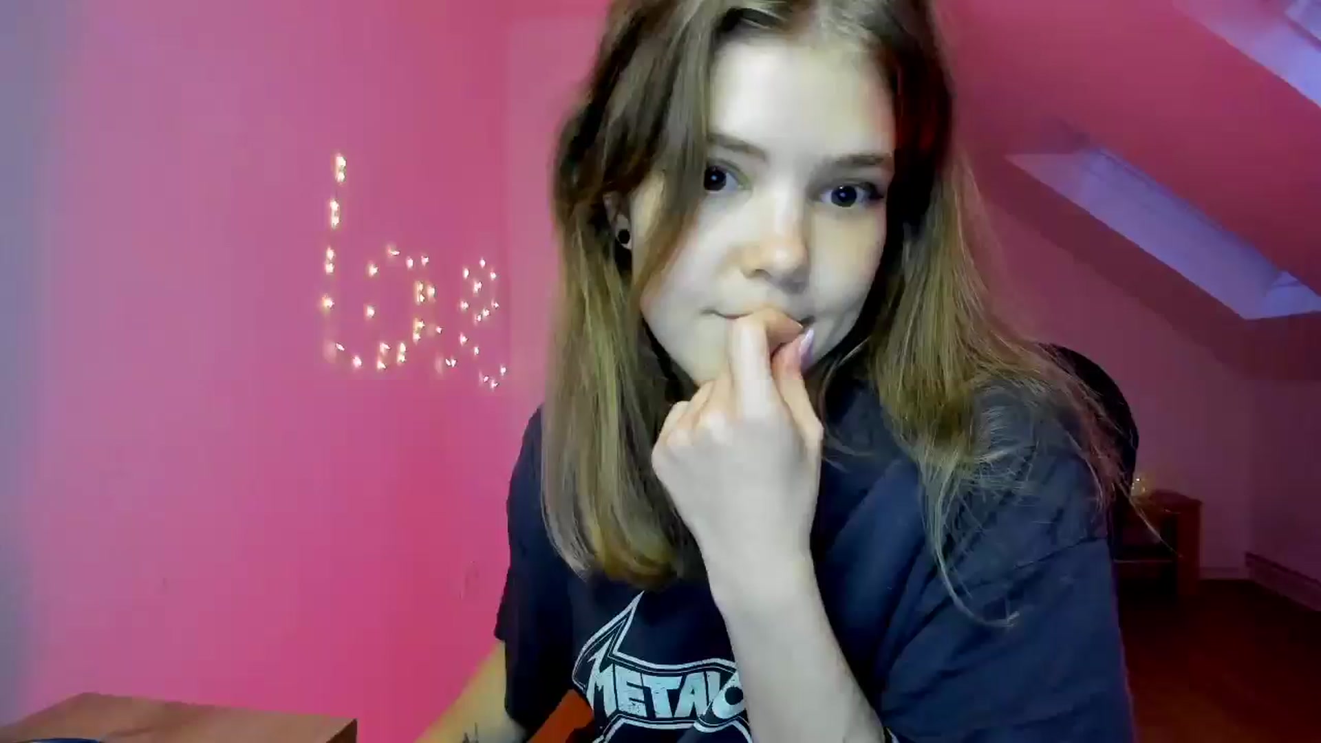 Gallery image thumbnail from EvaMetal's myfreecams stream on, 10/23/2025, 14:05 image 6 of 20