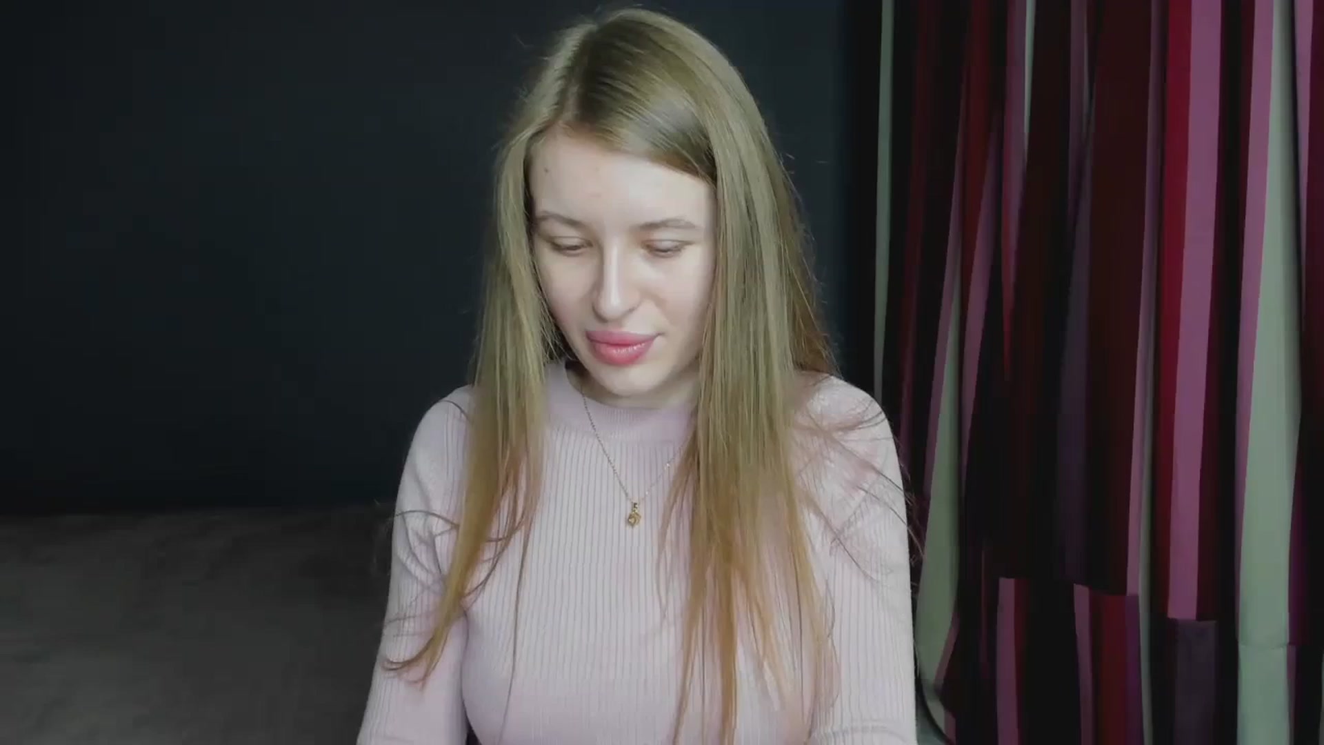 Gallery image thumbnail from EvaMonrow's myfreecams stream on, 03/26/2024, 13:38 image 9 of 20