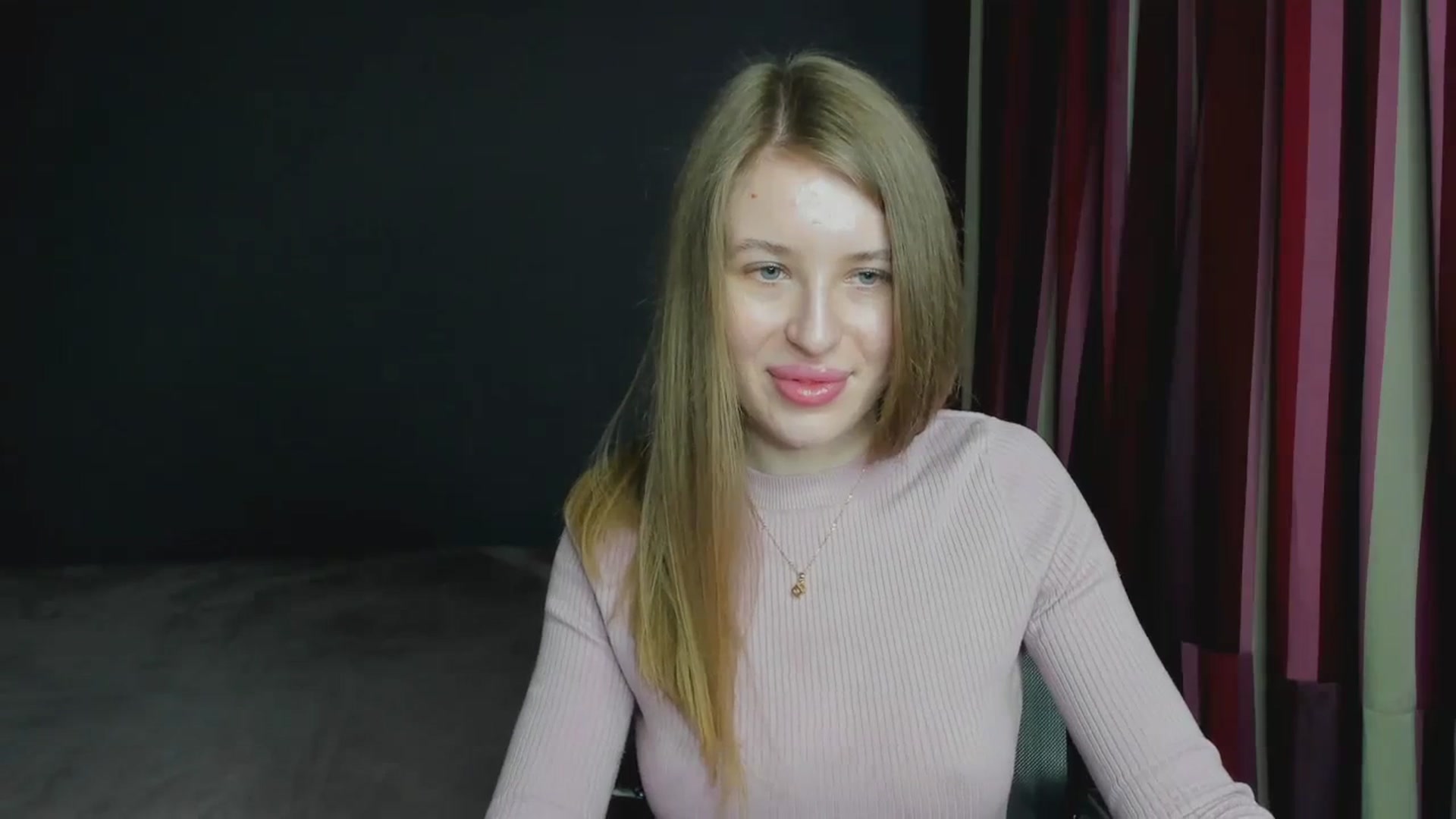 Gallery image thumbnail from EvaMonrow's myfreecams stream on, 03/26/2024, 14:26 image 4 of 20