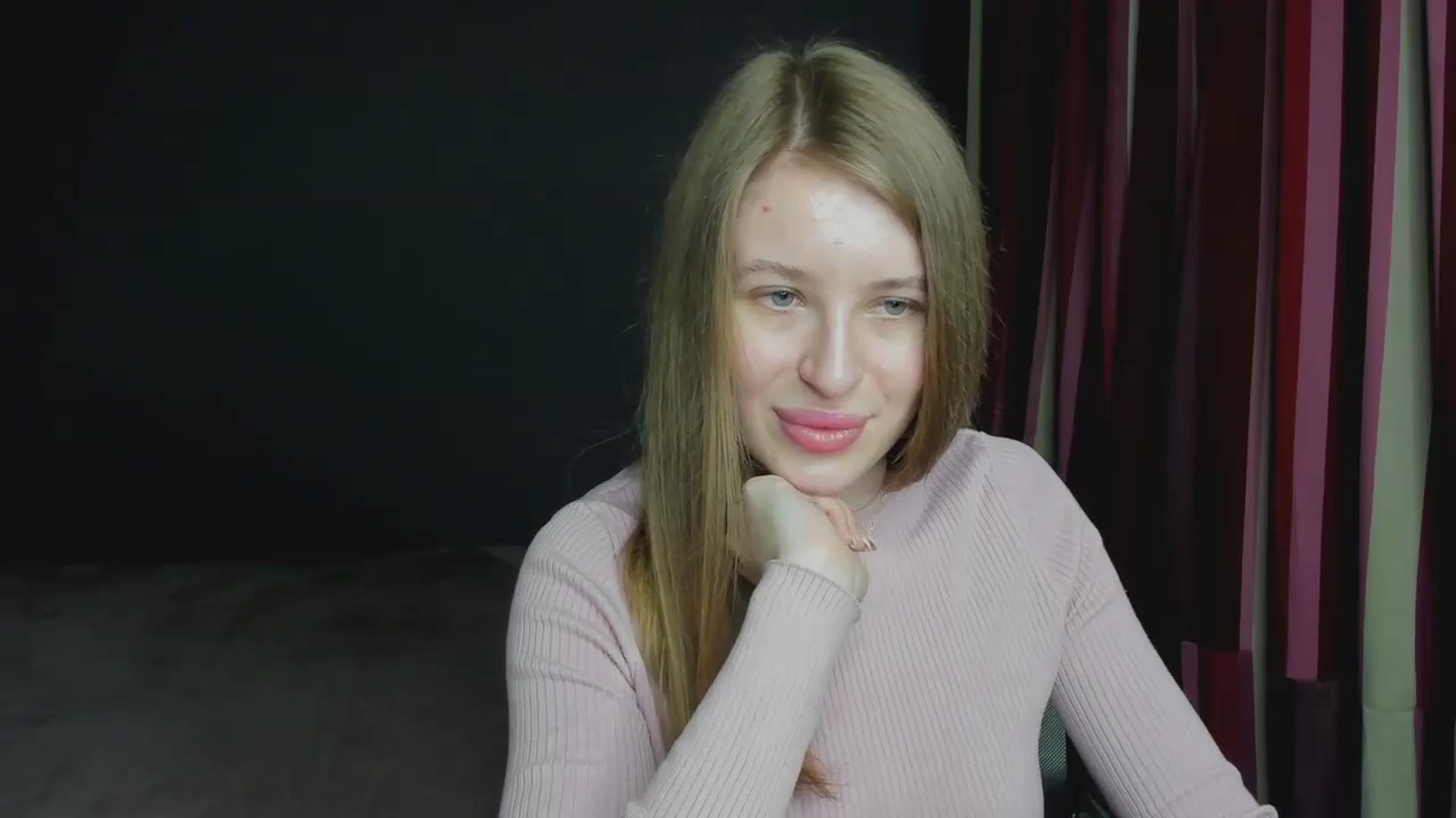 Gallery image thumbnail from EvaMonrow's myfreecams stream on, 03/26/2024, 14:26 image 3 of 20