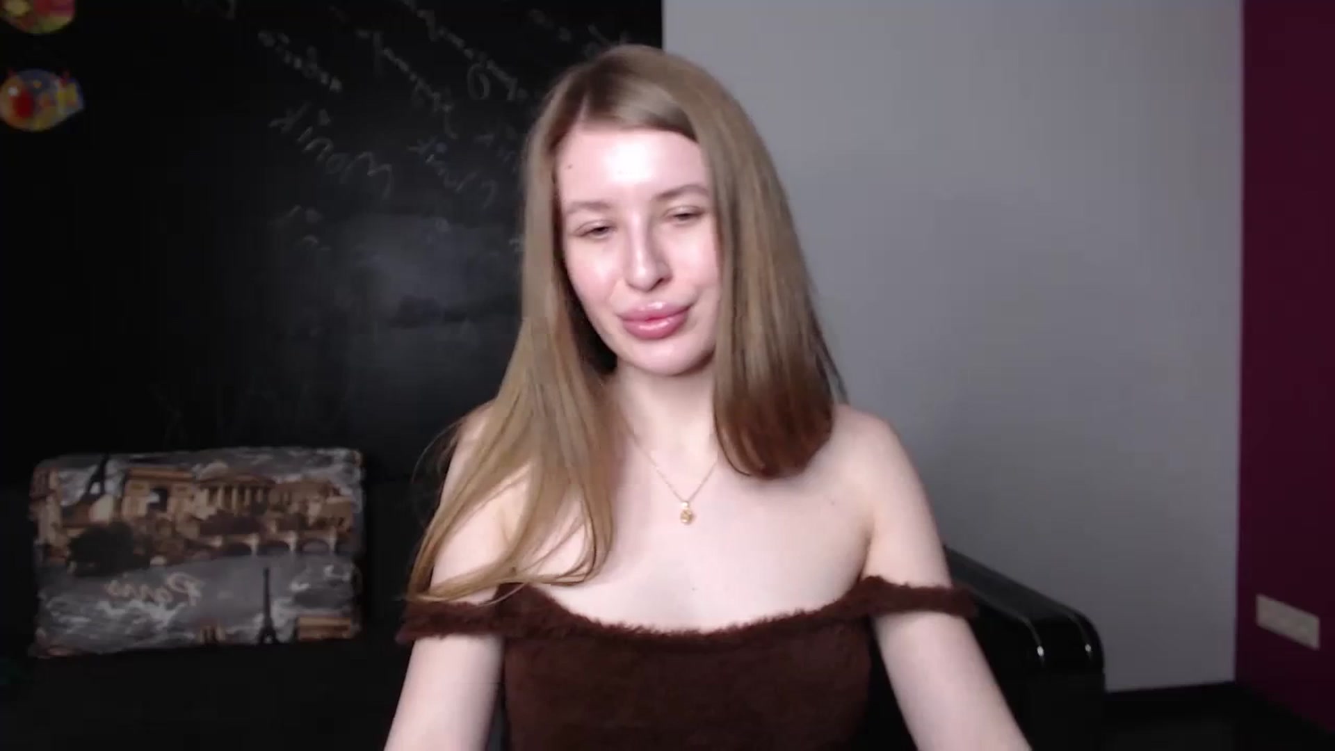 Gallery image thumbnail from EvaMonrow's myfreecams stream on, 03/27/2024, 16:06 image 16 of 20