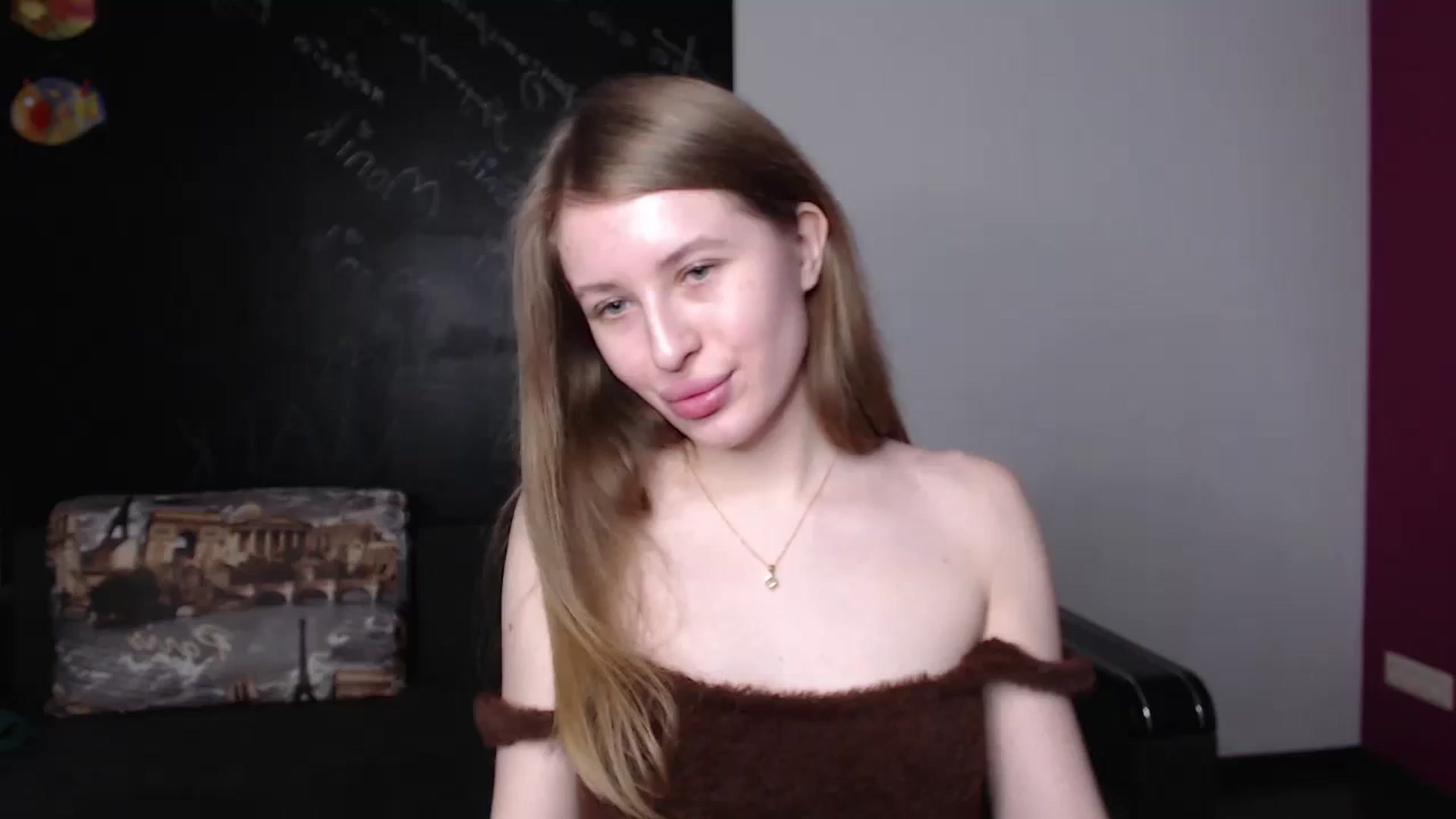 Gallery image thumbnail from EvaMonrow's myfreecams stream on, 03/27/2024, 16:06 image 1 of 20