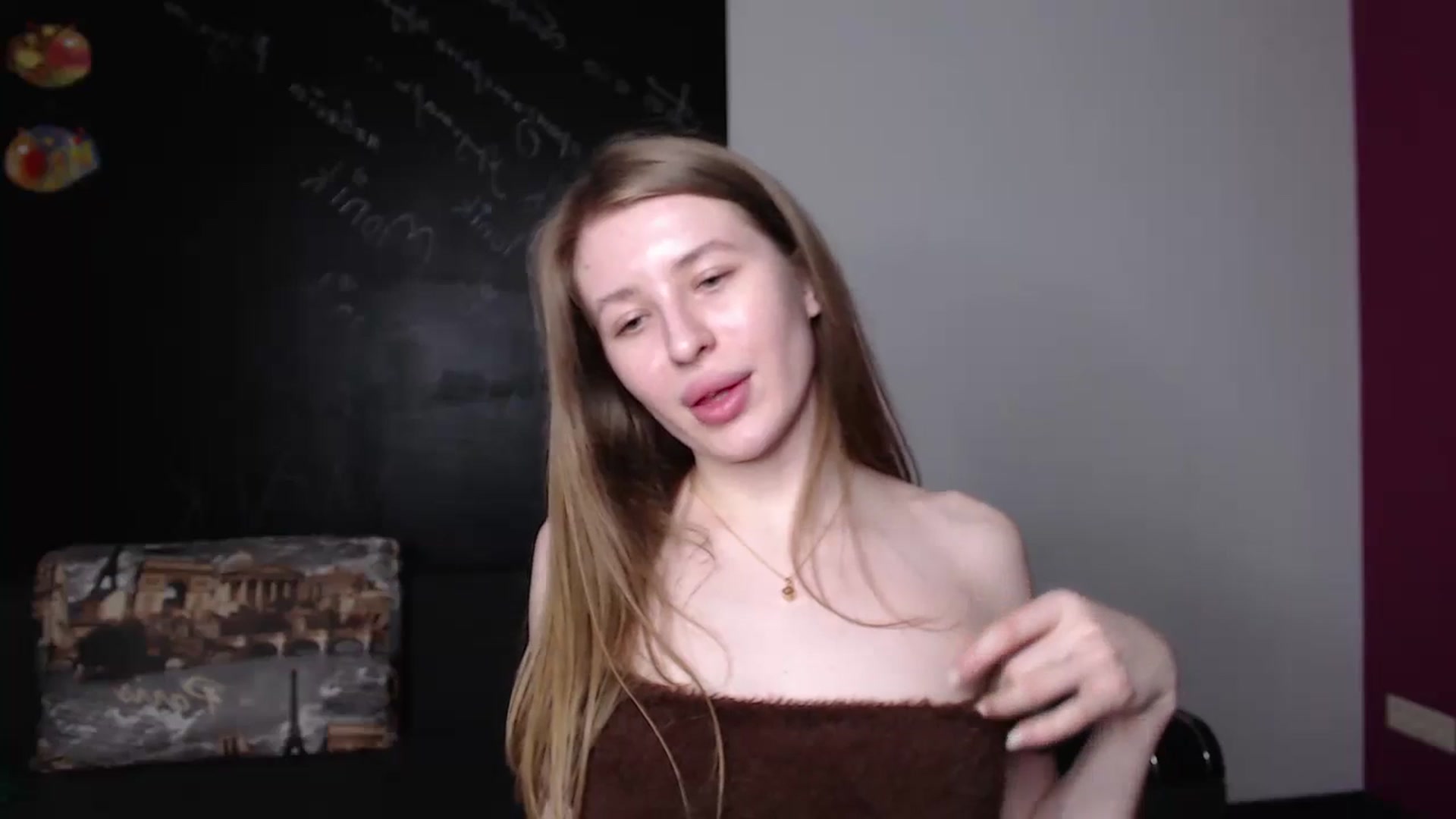 Gallery image thumbnail from EvaMonrow's myfreecams stream on, 03/27/2024, 17:15 image 15 of 20