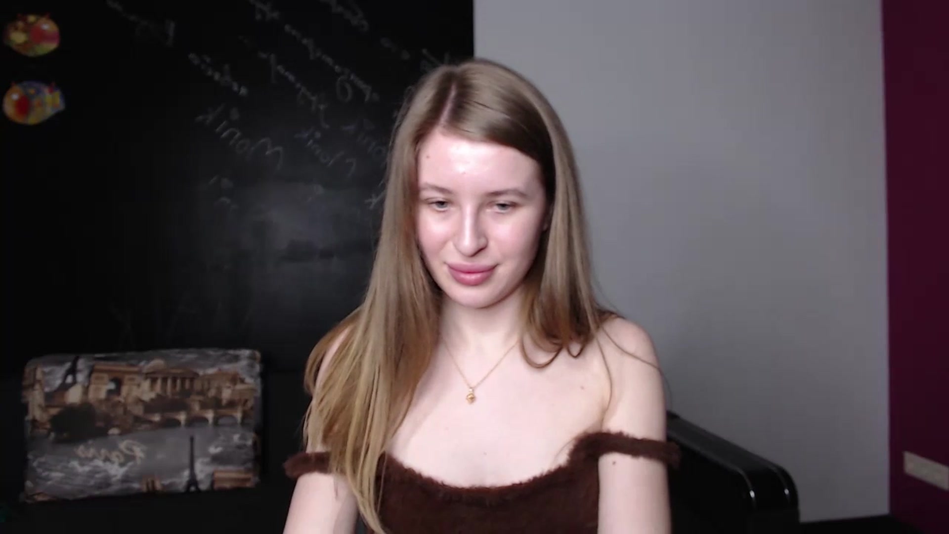 Gallery image thumbnail from EvaMonrow's myfreecams stream on, 03/27/2024, 17:15 image 12 of 20