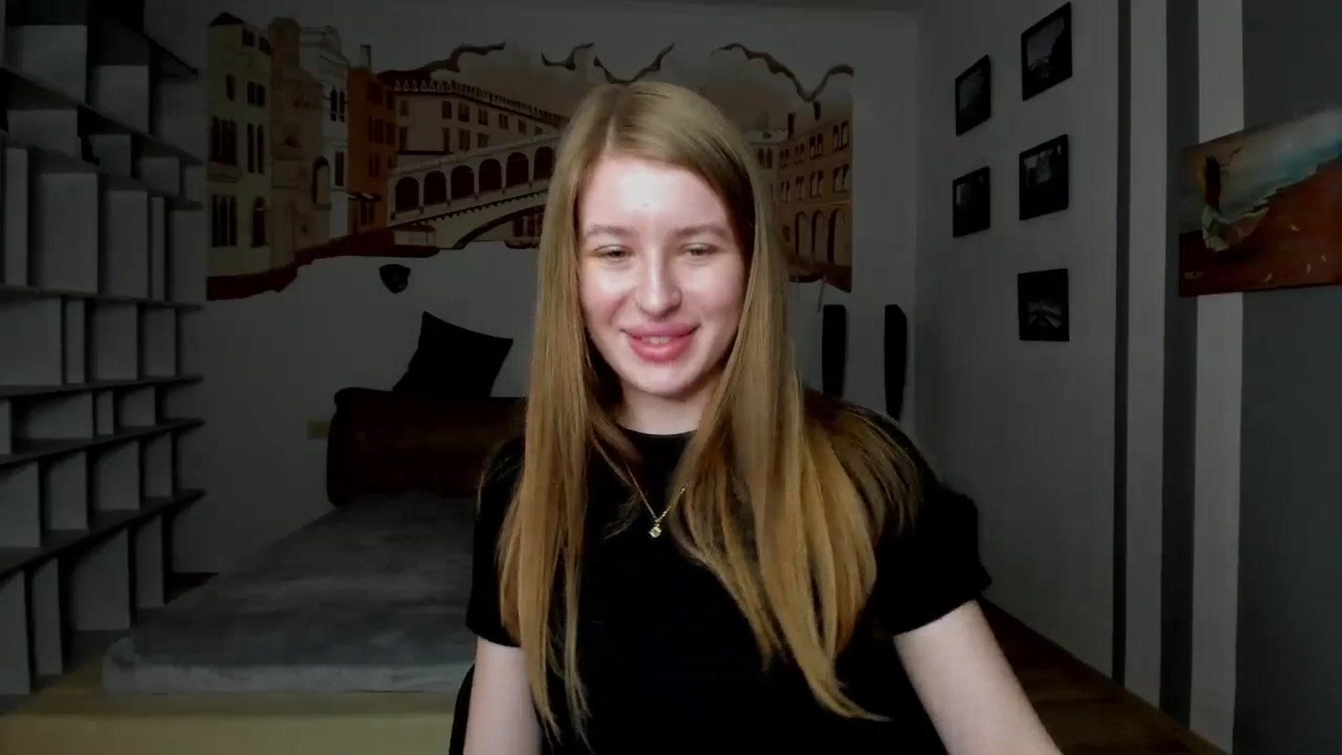 Gallery image thumbnail from EvaMonrow's myfreecams stream on, 03/30/2024, 13:34 image 10 of 20