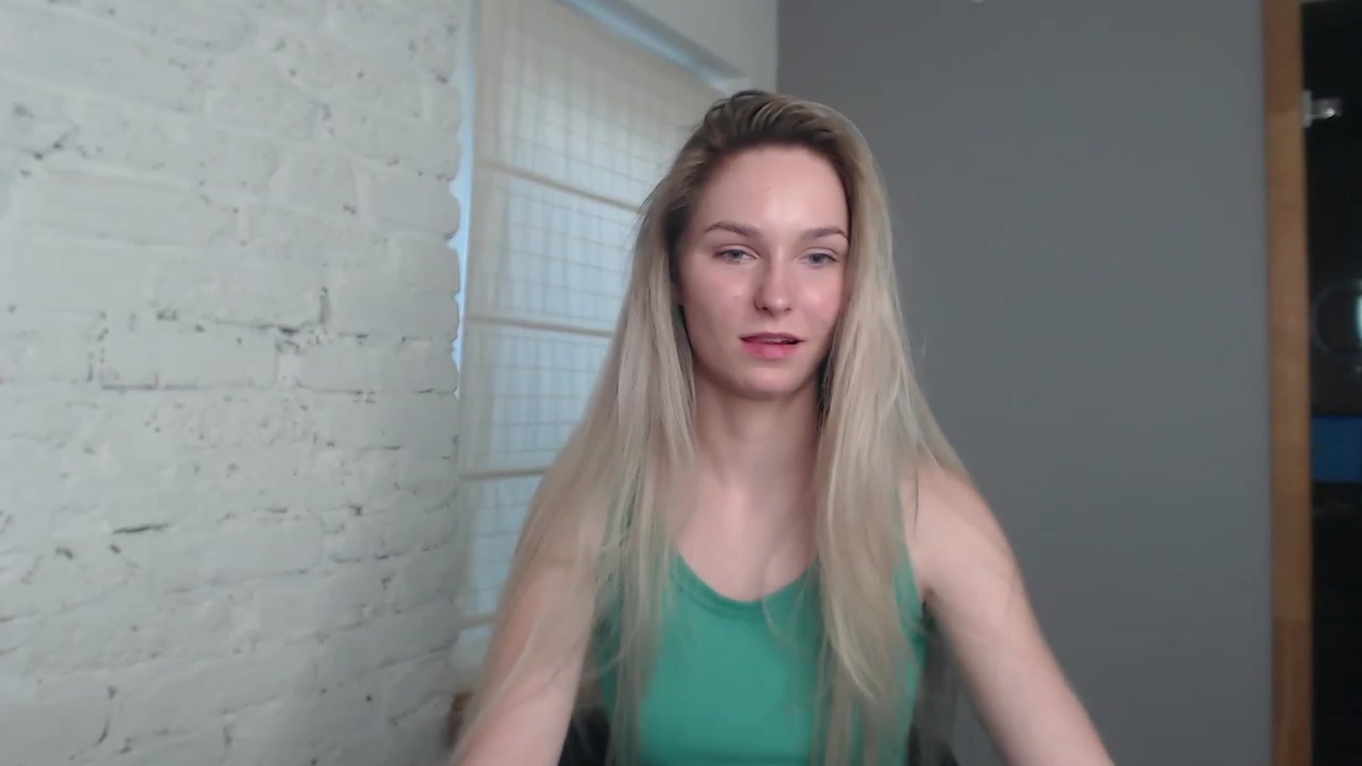 Gallery image thumbnail from EvaMooni's myfreecams stream on, 07/10/2023, 10:18 image 17 of 20
