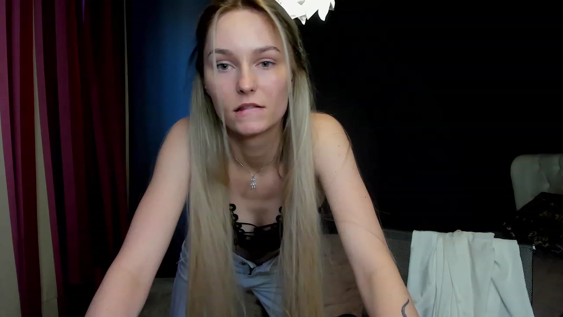 Gallery image thumbnail from EvaMooni's myfreecams stream on, 07/13/2023, 11:06 image 17 of 20