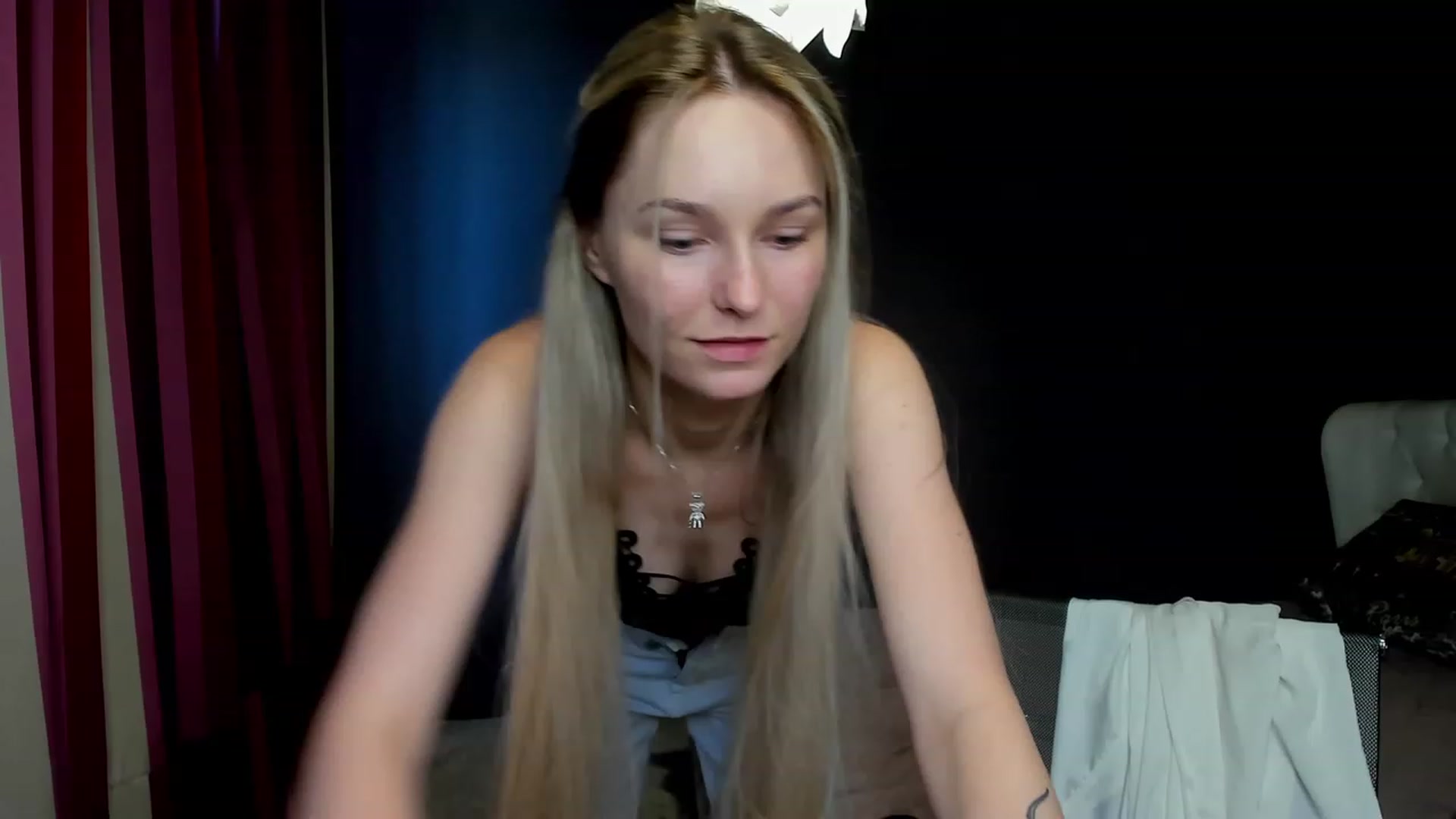 Gallery image thumbnail from EvaMooni's myfreecams stream on, 07/13/2023, 11:06 image 18 of 20