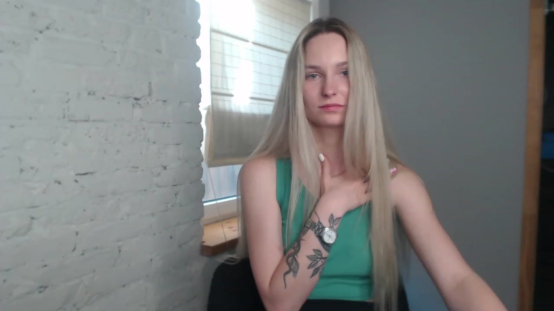 Gallery image thumbnail from EvaMooni's myfreecams stream on, 07/16/2023, 15:04 image 15 of 20