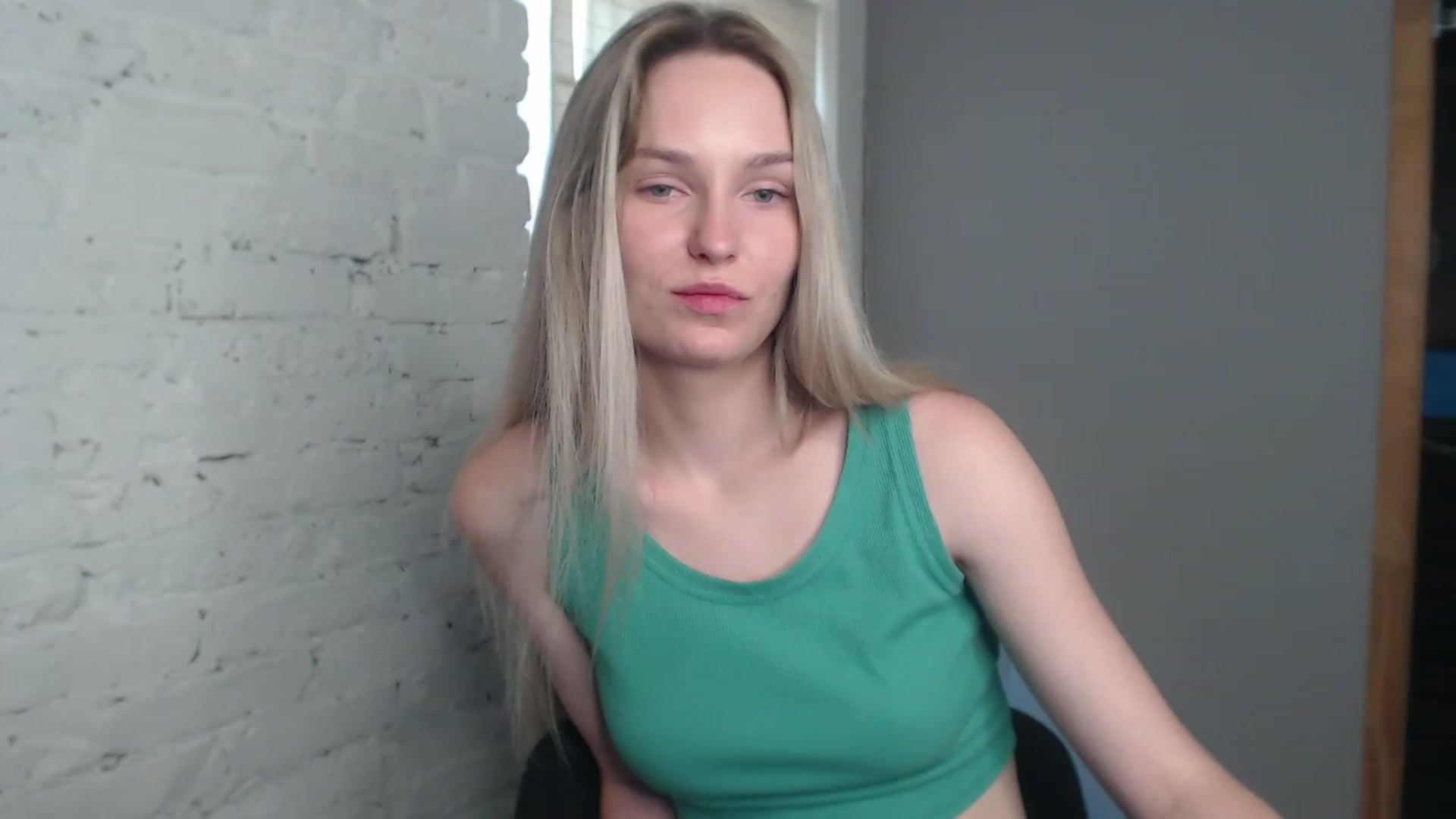Gallery image thumbnail from EvaMooni's myfreecams stream on, 07/16/2023, 15:04 image 4 of 20