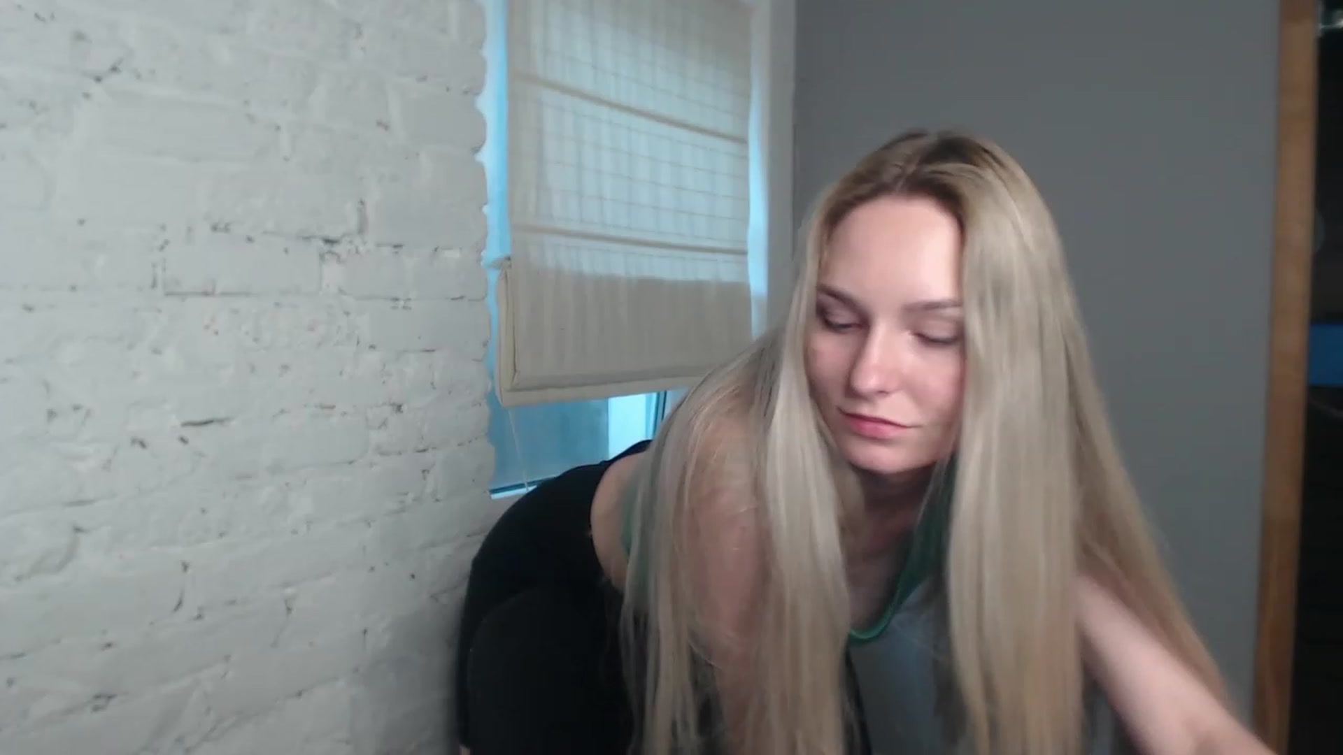 Gallery image thumbnail from EvaMooni's myfreecams stream on, 07/16/2023, 17:02 image 14 of 20