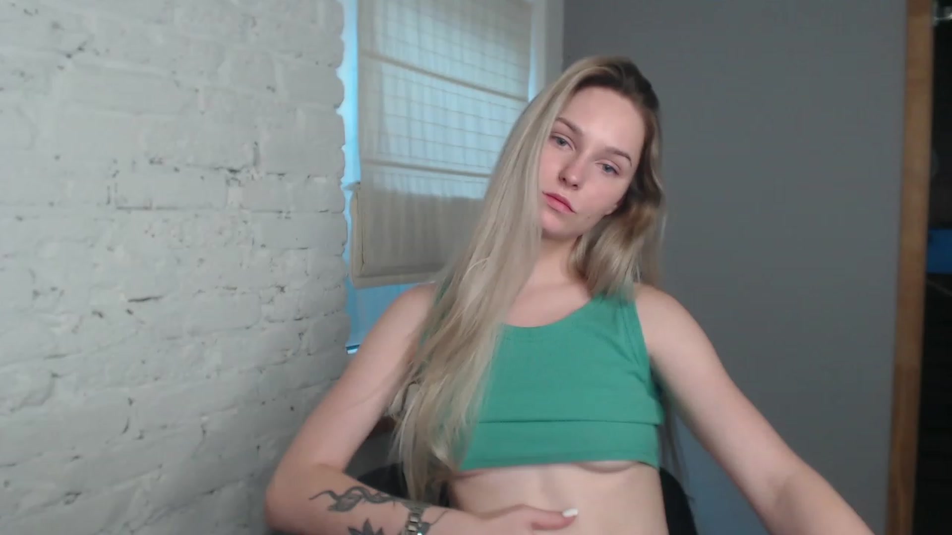 Gallery image thumbnail from EvaMooni's myfreecams stream on, 07/16/2023, 17:02 image 9 of 20
