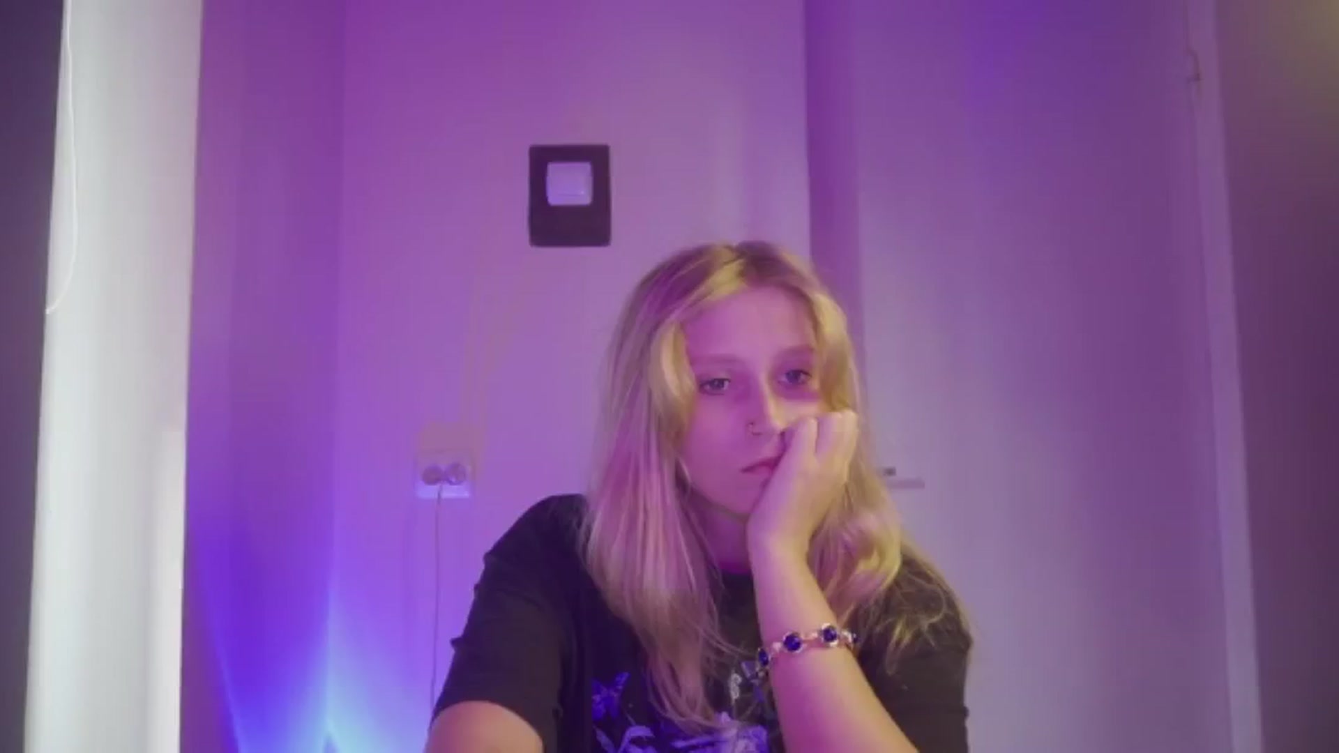 Gallery image thumbnail from EvaMrrr's myfreecams stream on, 09/18/2025, 12:39 image 20 of 20