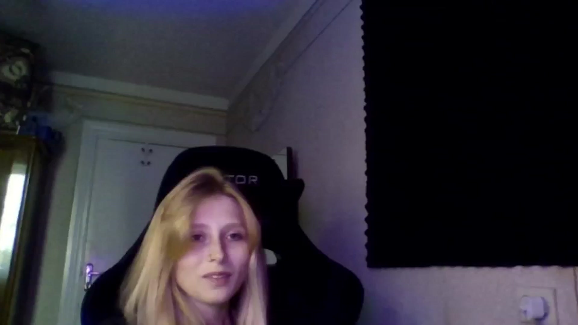 Gallery image thumbnail from EvaMrrr's myfreecams stream on, 09/20/2025, 13:17 image 5 of 20