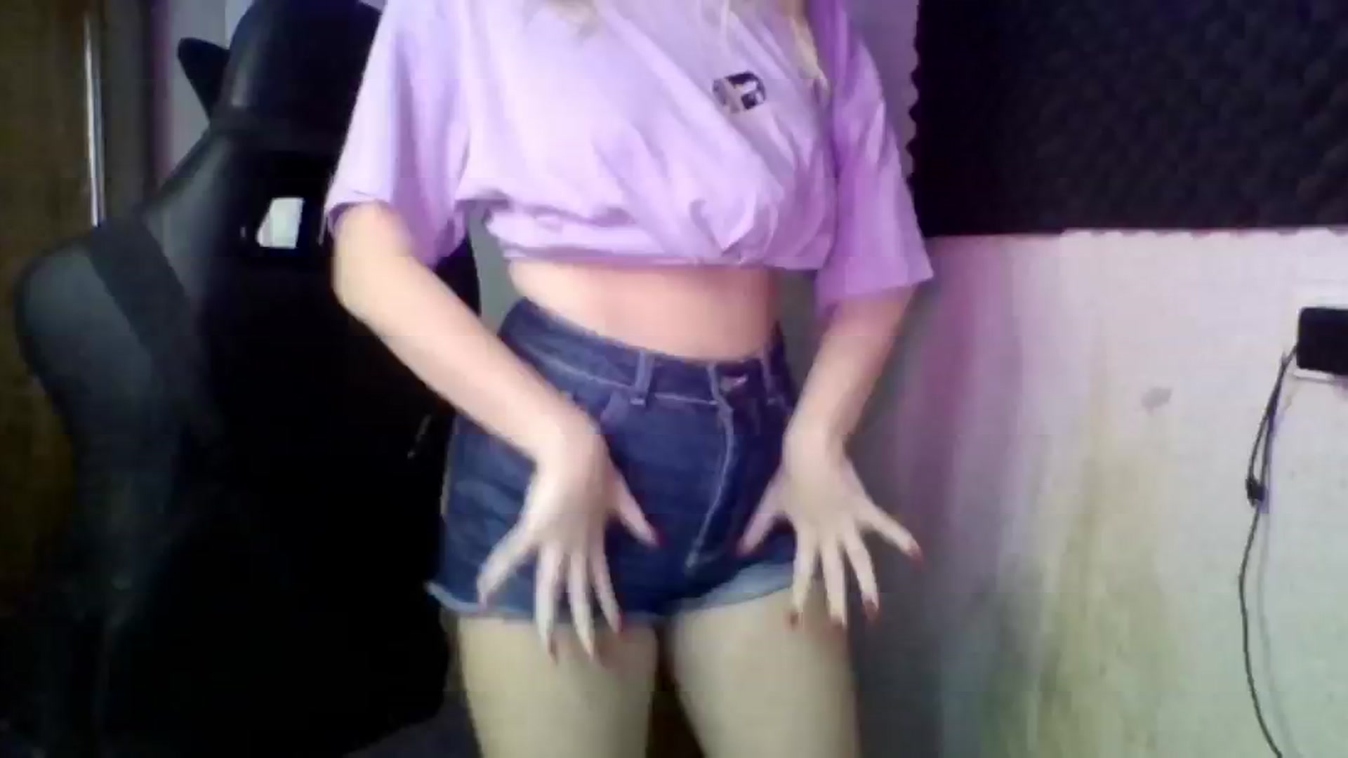 Gallery image thumbnail from EvaMrrr's myfreecams stream on, 09/28/2025, 13:30 image 4 of 20