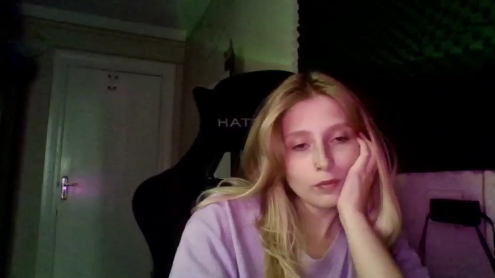 Gallery image thumbnail from EvaMrrr's myfreecams stream on, 09/28/2025, 13:30 image 13 of 20