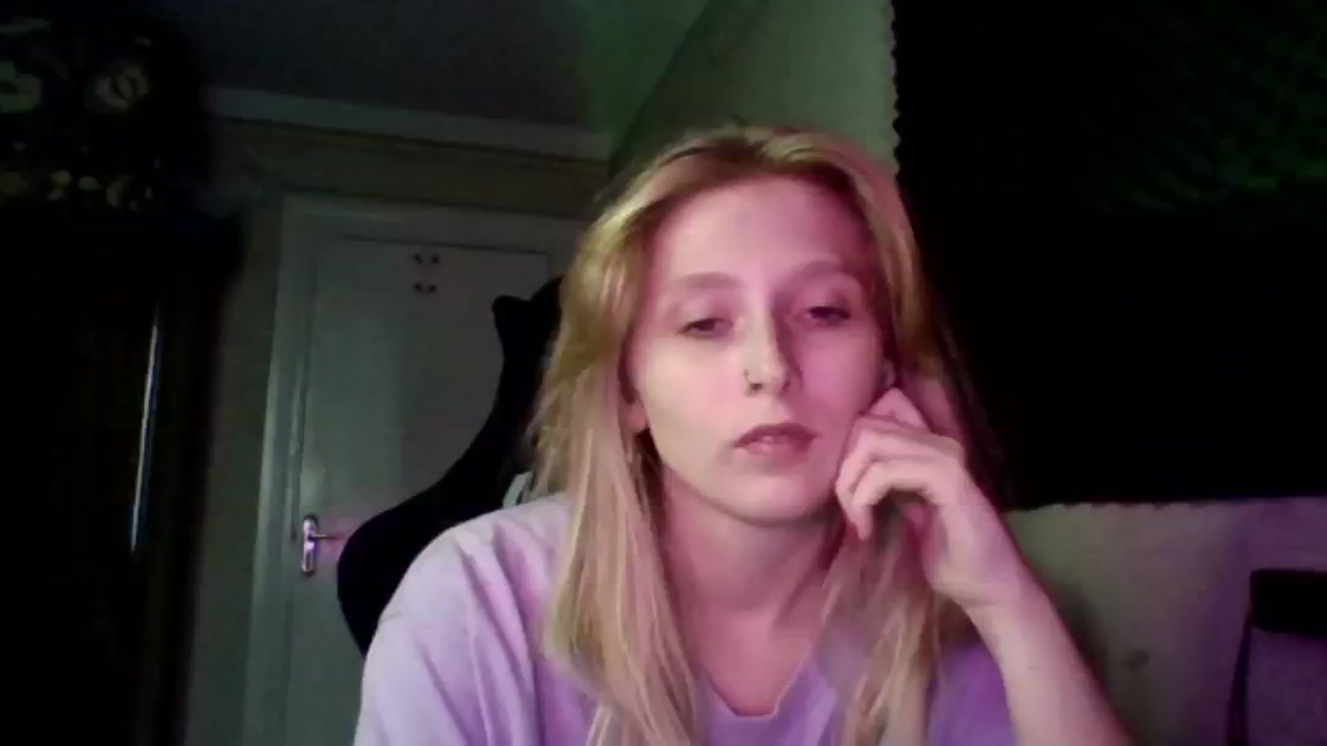Gallery image thumbnail from EvaMrrr's myfreecams stream on, 09/28/2025, 13:30 image 15 of 20