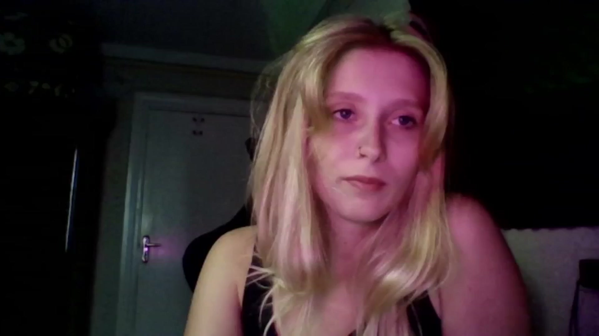 Gallery image thumbnail from EvaMrrr's myfreecams stream on, 09/28/2025, 13:30 image 19 of 20