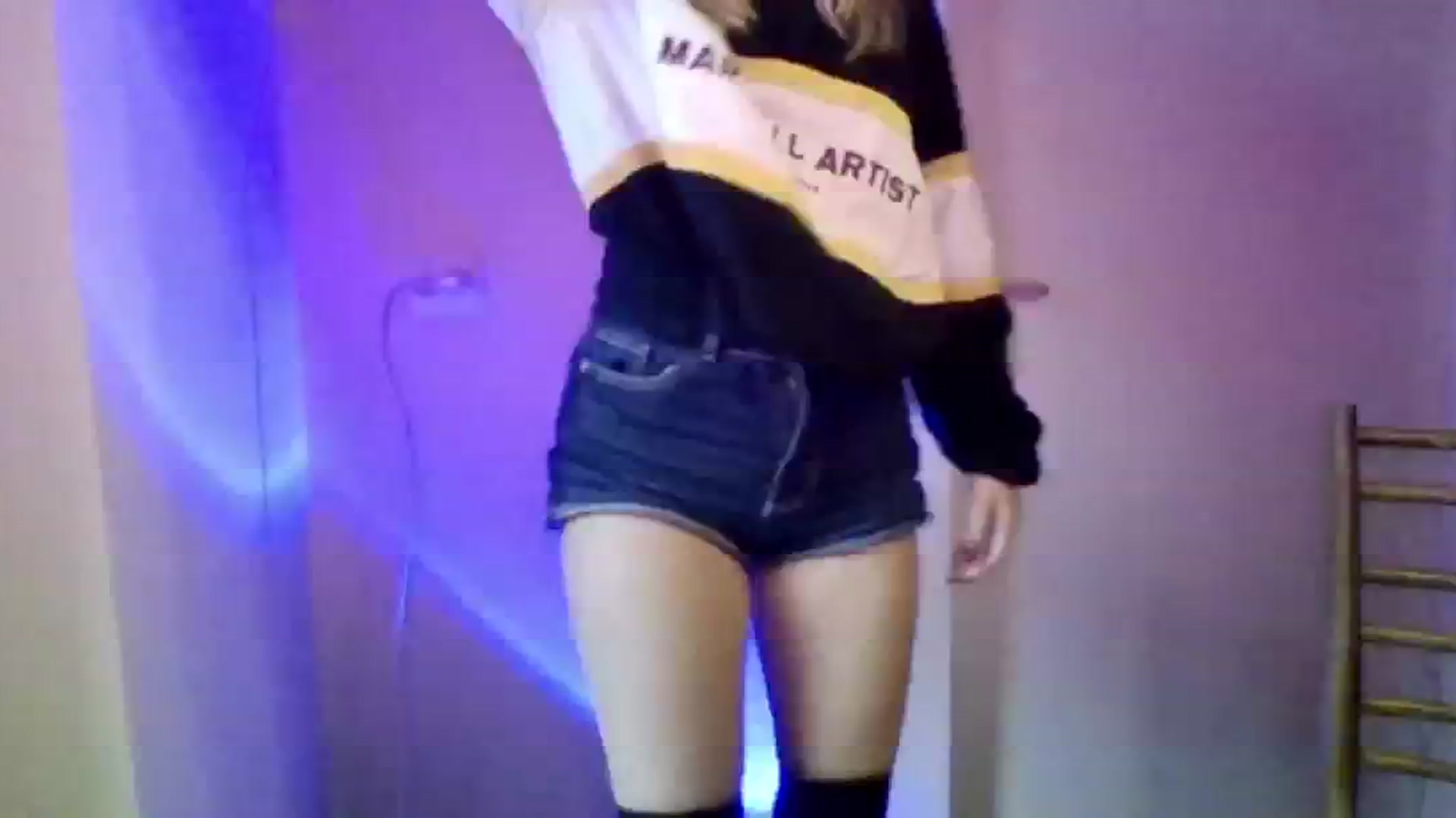 Gallery image thumbnail from EvaMrrr's myfreecams stream on, 10/02/2025, 10:46 image 7 of 20