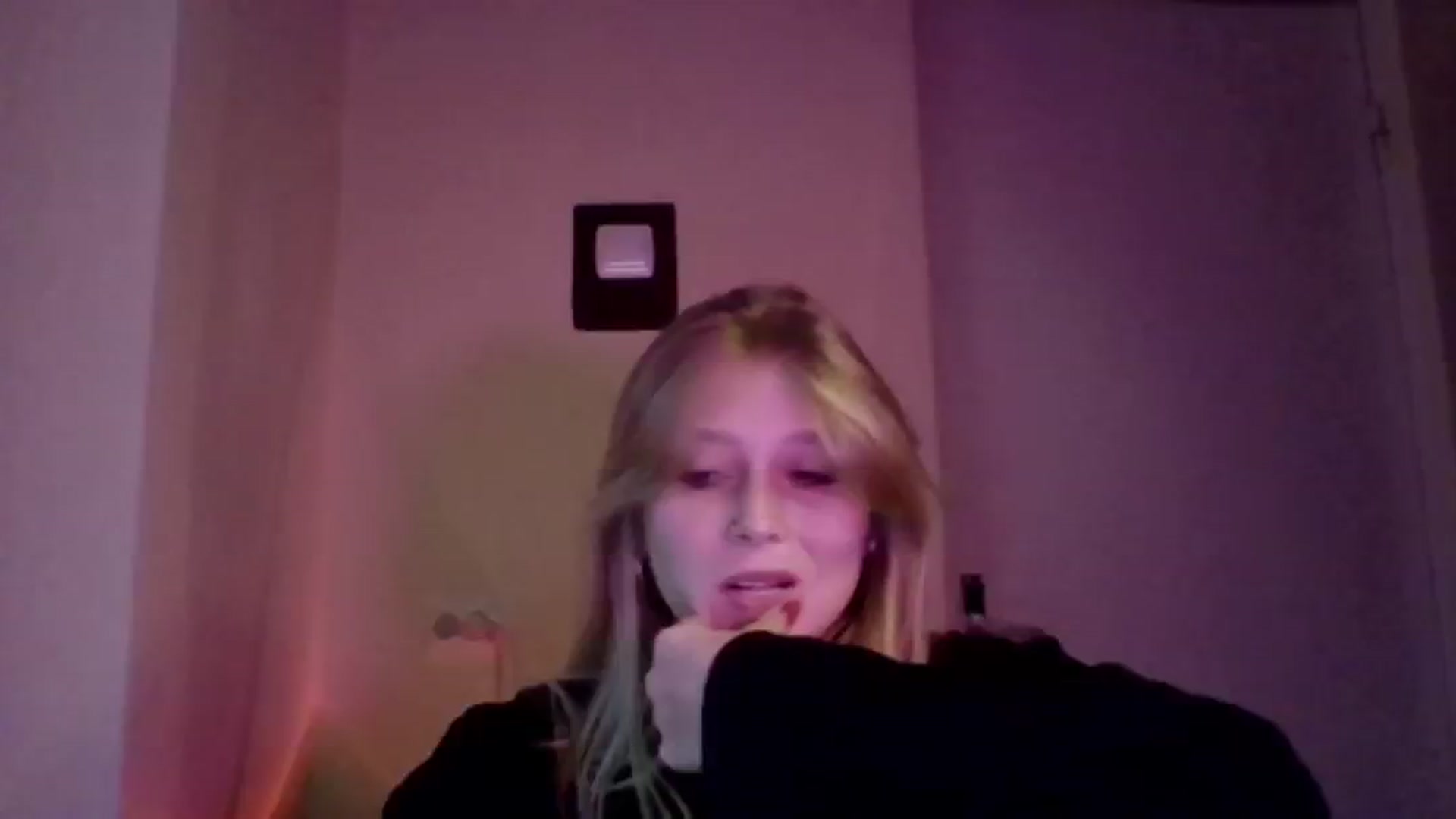 Gallery image thumbnail from EvaMrrr's myfreecams stream on, 10/10/2025, 10:32 image 10 of 20