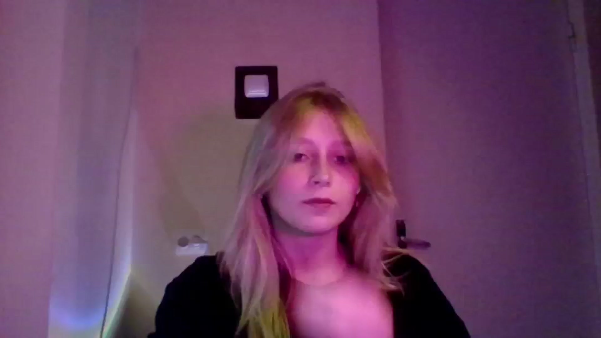 Gallery image thumbnail from EvaMrrr's myfreecams stream on, 10/10/2025, 10:32 image 6 of 20