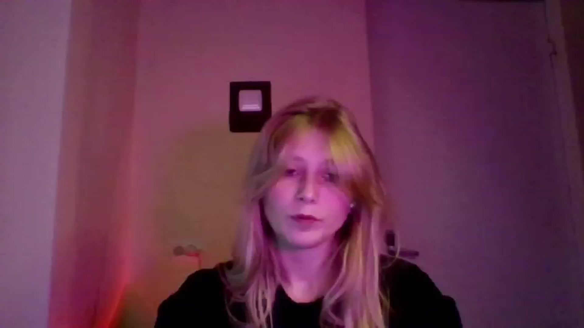 Gallery image thumbnail from EvaMrrr's myfreecams stream on, 10/10/2025, 10:32 image 11 of 20