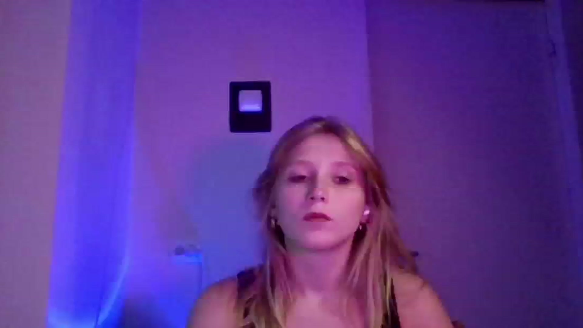 Gallery image thumbnail from EvaMrrr's myfreecams stream on, 10/10/2025, 10:32 image 16 of 20