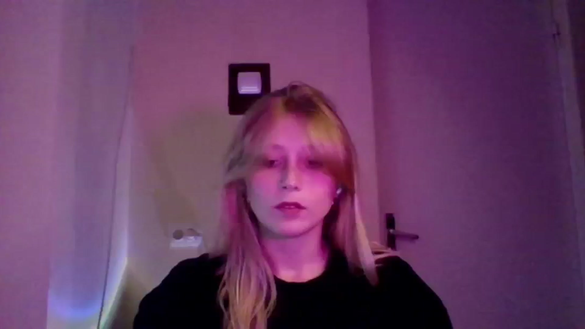 Gallery image thumbnail from EvaMrrr's myfreecams stream on, 10/10/2025, 10:32 image 7 of 20