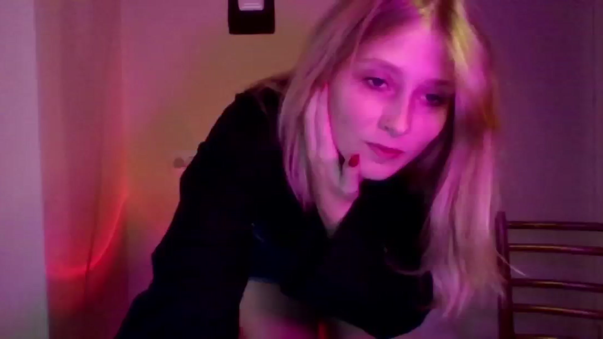 Gallery image thumbnail from EvaMrrr's myfreecams stream on, 10/10/2025, 10:32 image 9 of 20