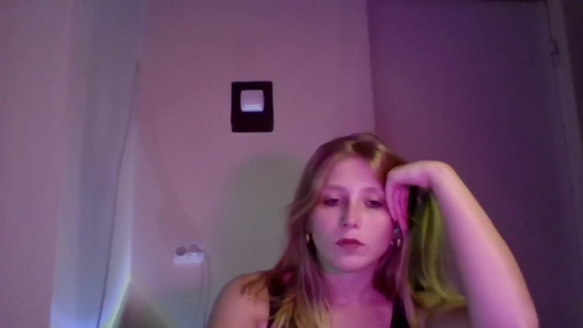 Gallery image thumbnail from EvaMrrr's myfreecams stream on, 10/10/2025, 10:32 image 15 of 20