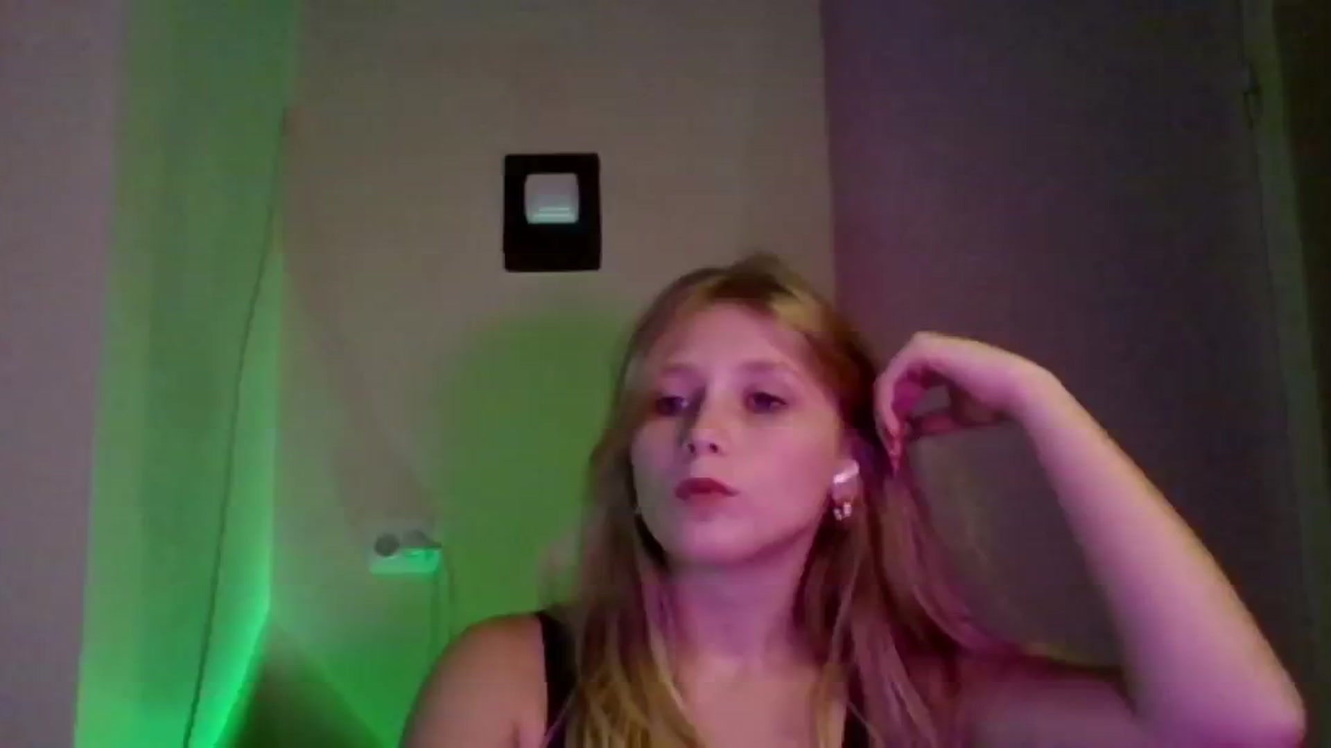 Gallery image thumbnail from EvaMrrr's myfreecams stream on, 10/10/2025, 10:57 image 2 of 20