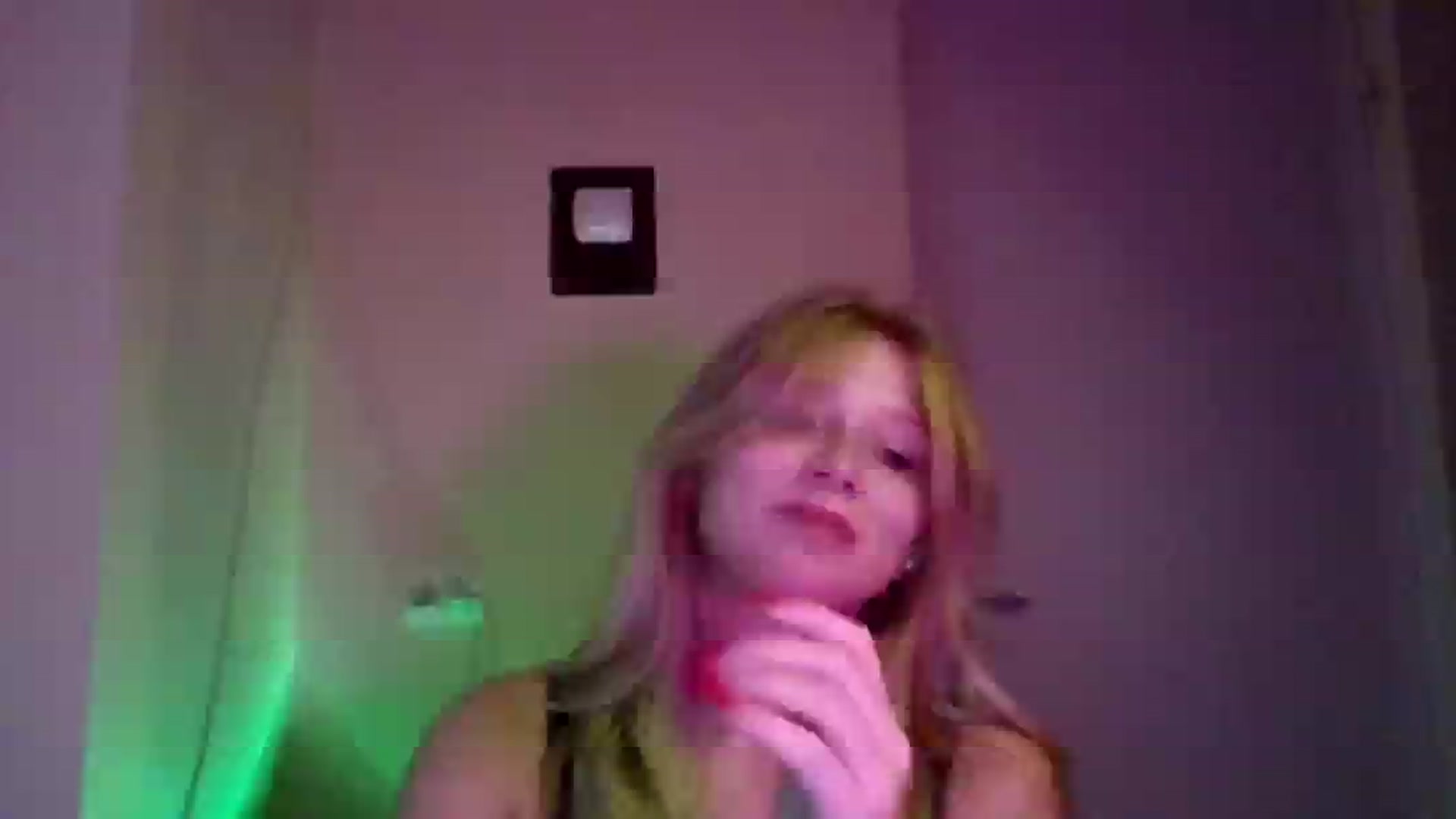 Gallery image thumbnail from EvaMrrr's myfreecams stream on, 10/10/2025, 10:57 image 17 of 20
