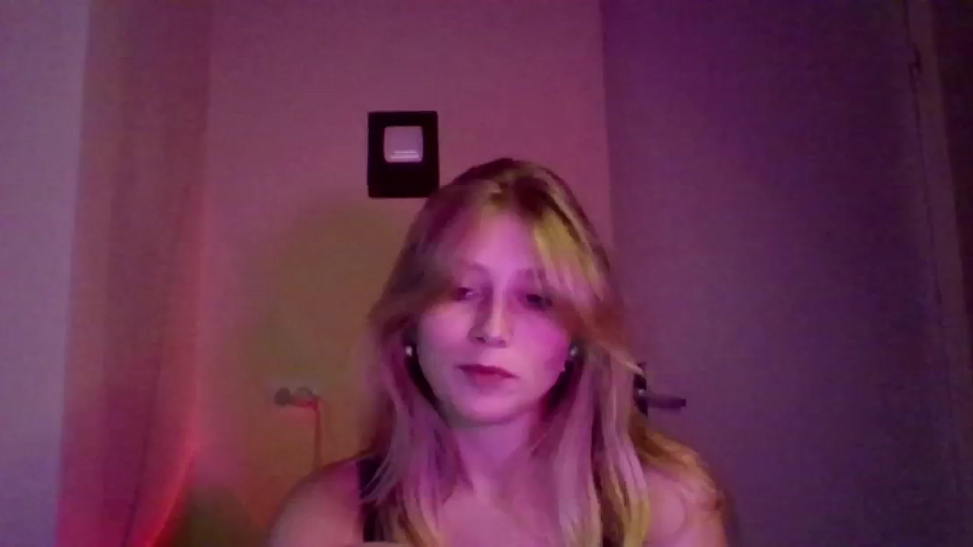 Gallery image thumbnail from EvaMrrr's myfreecams stream on, 10/10/2025, 10:57 image 12 of 20