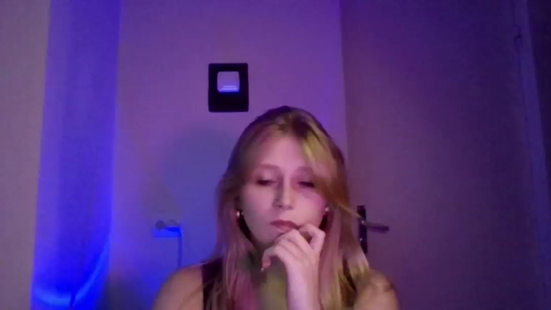 Gallery image thumbnail from EvaMrrr's myfreecams stream on, 10/10/2025, 10:57 image 11 of 20