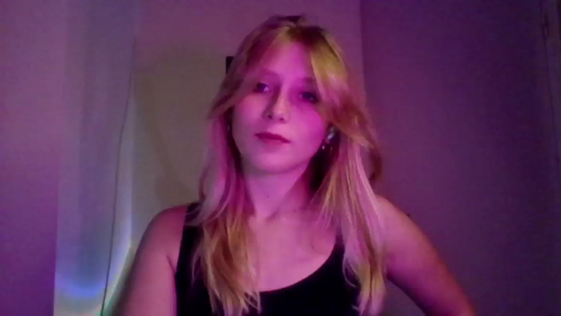 Gallery image thumbnail from EvaMrrr's myfreecams stream on, 10/10/2025, 11:52 image 1 of 20